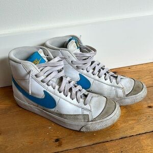 Nike Blazer size 5Y